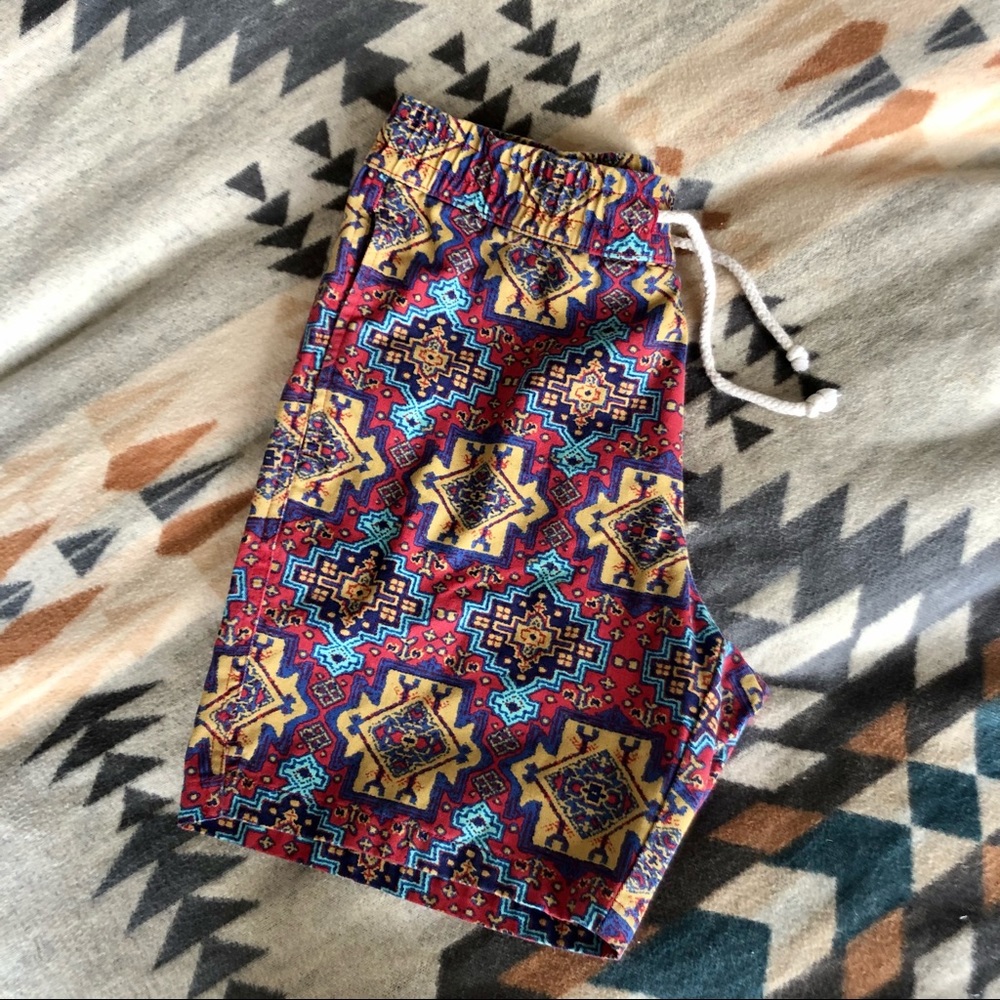 Geometric Patterned Drawstring Shorts - image 5